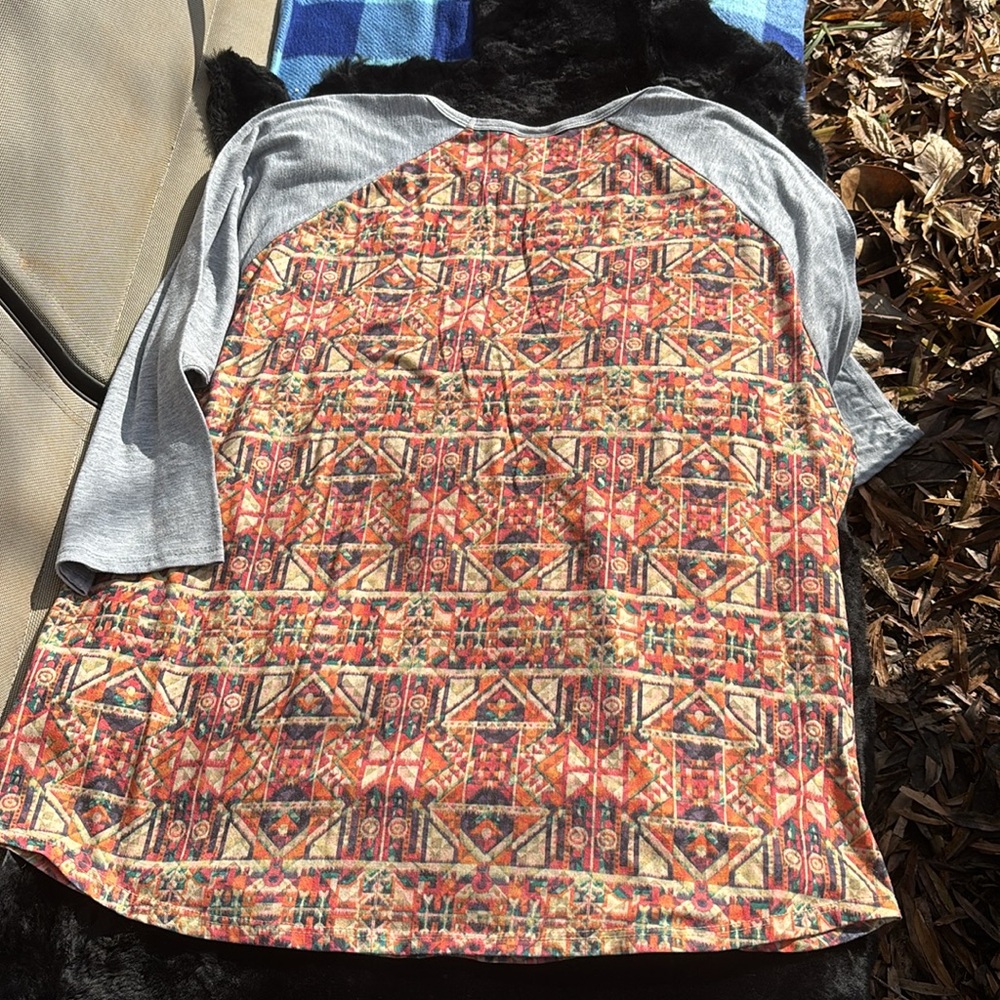 LuLaRoe Randy Baseball Style Tee Gray 3/4 Sleeves Orange Geometric Design 3XL